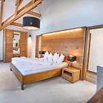 Himalaya With Free Parking Apartment
