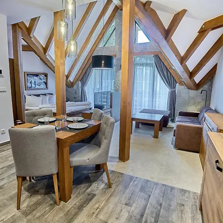 Himalaya With Free Parking Apartment