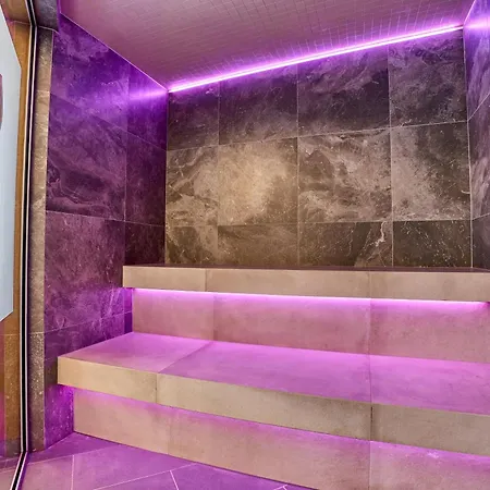 Lägenhet Himalaya With Free Parking