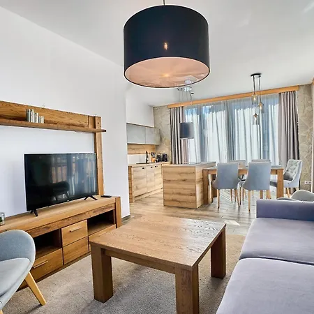 Himalaya With Free Parking *