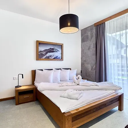 Himalaya With Free Parking *