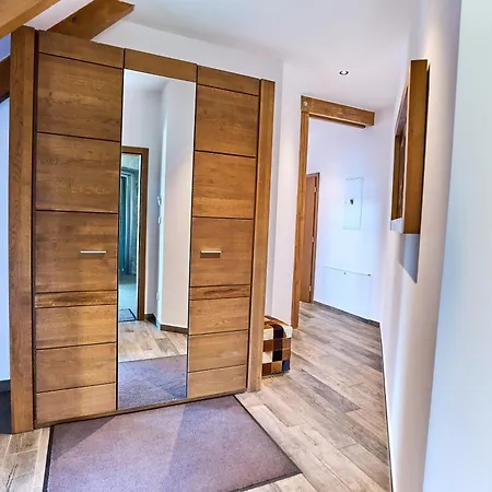 Himalaya With Free Parking Apartment