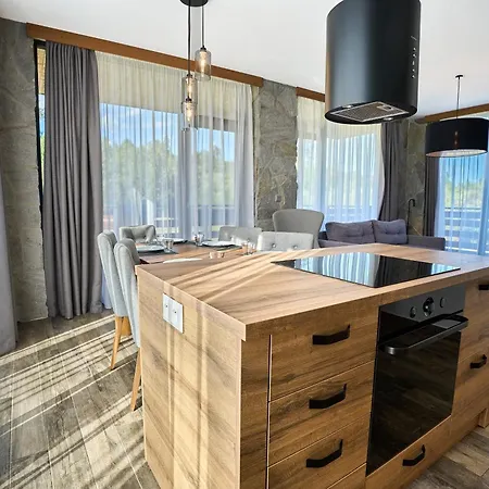 Himalaya With Free Parking *